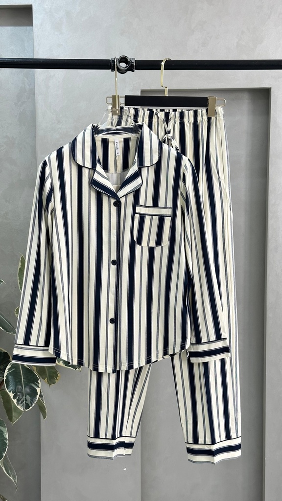 بيجامة نسائي