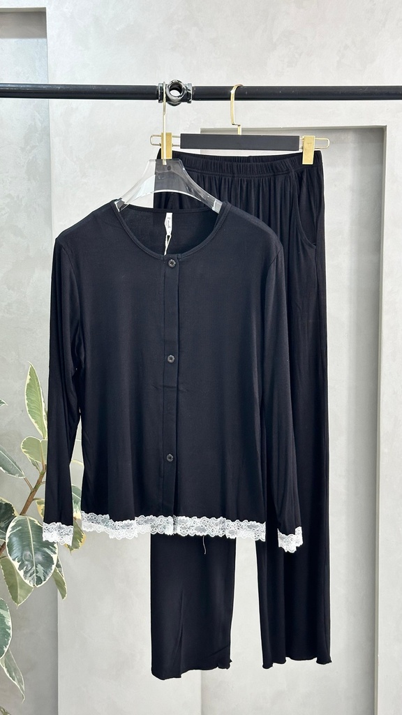 بيجامة نسائي