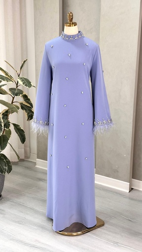 فستان نسائي