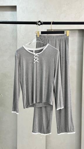 بيجامة نسائي