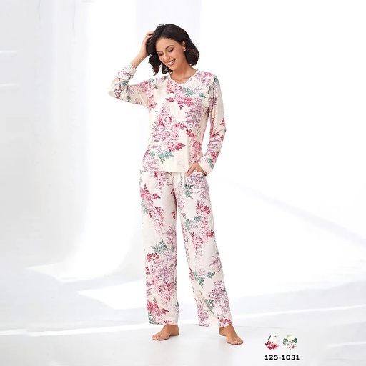 بيجامة نسائي