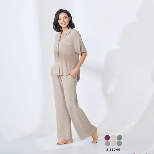 بيجامة نسائي