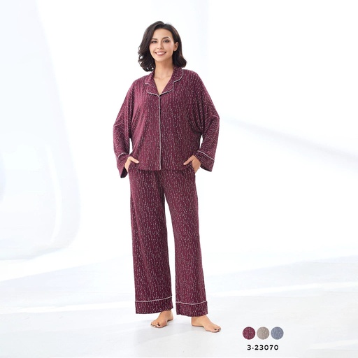 بيجامة نسائي