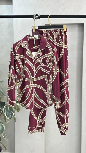 بيجامة نسائي